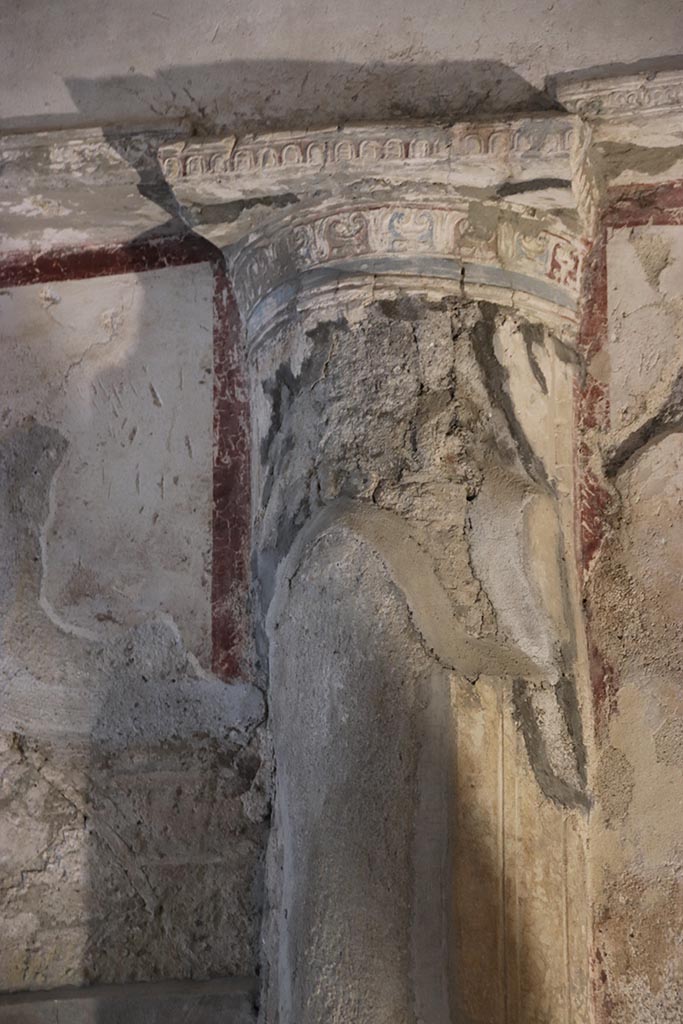 Suburban Baths, Herculaneum. October 2025.
Detail of column by window on north end of west wall of possible waiting room or diaeta. Photo courtesy of Klaus Heese.